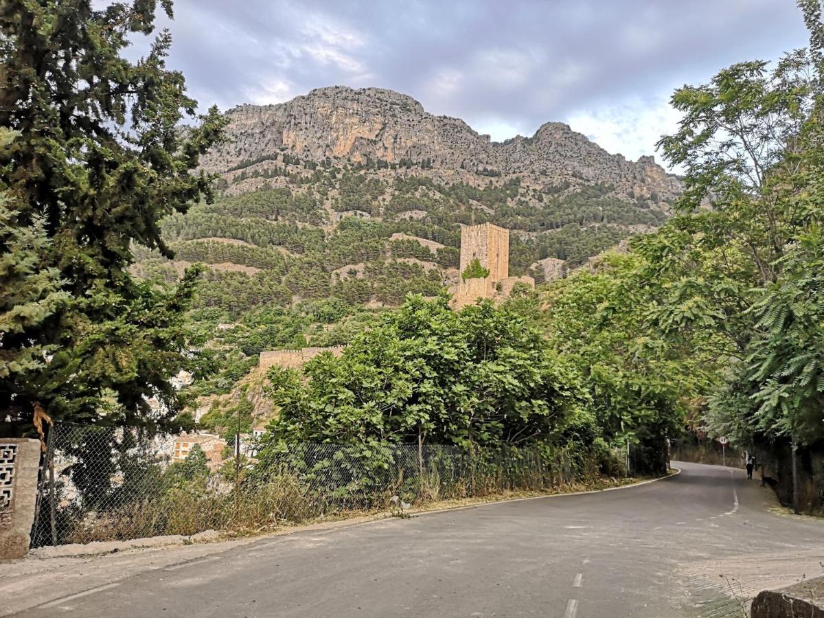 Alojamiento Martinez 1 Cazorla Bagian luar foto